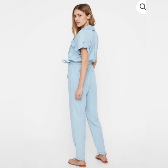 Noisy May Chambray jumpsuit with belt. - Picture 3 of 7
